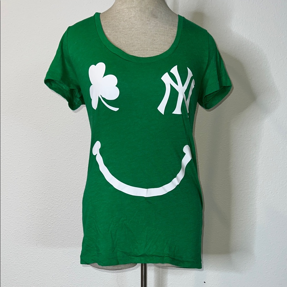 PINK Victorias Secret Yankees Scoop Neck Tee